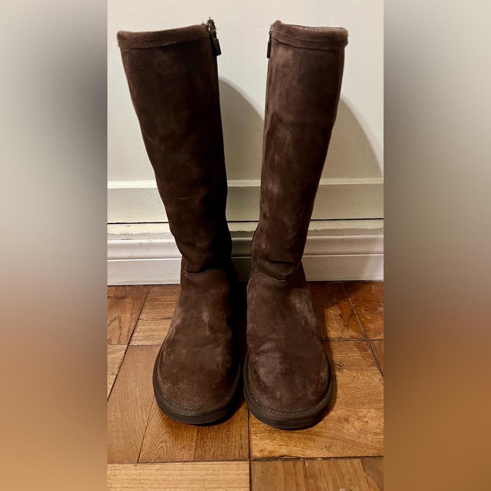 COPY - UGG tall boots